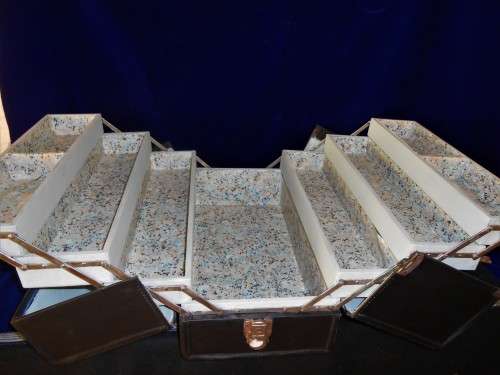 Vintage Cantilever/ Accordion Sewing/ crafts Case