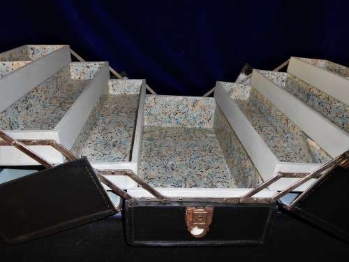 Vintage Cantilever/ Accordion Sewing/ crafts Case