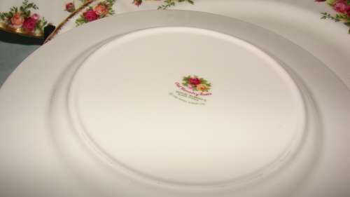 NEW YEARSALE Royal Albert Old Country Rose  8 Dinner Plates only