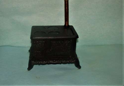 Eagle cast iron miniature salesman sample stove