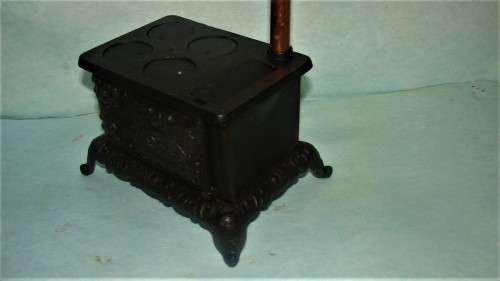 Eagle cast iron miniature salesman sample stove