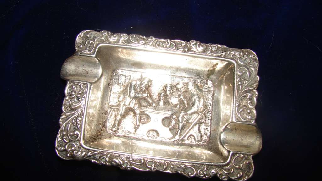 833 Silver Small Ornate Ashtray