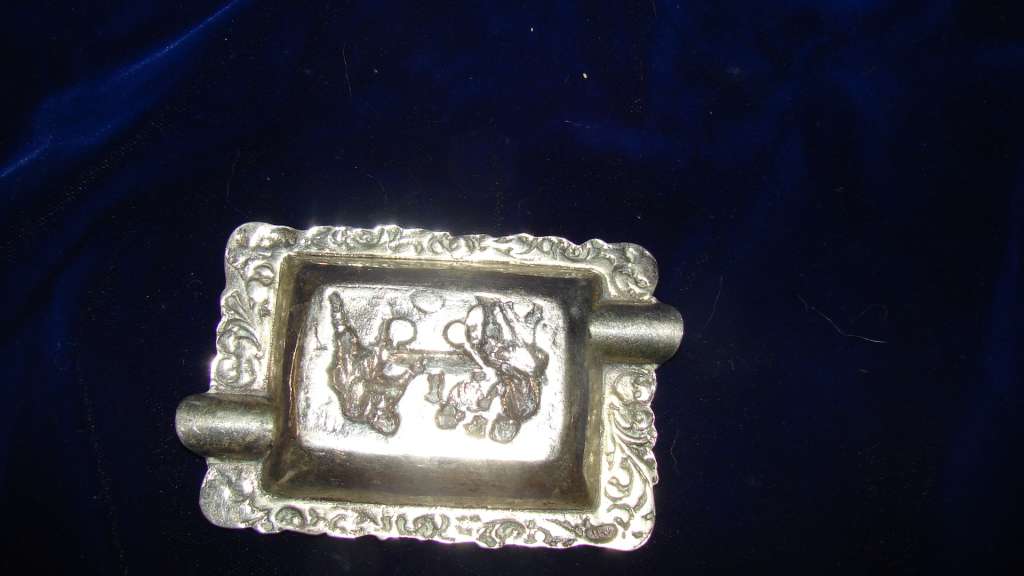 833 Silver Small Ornate Ashtray