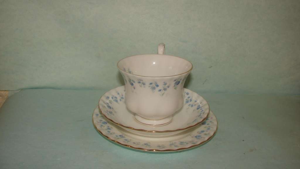Royal Albert Memory Lane Trio