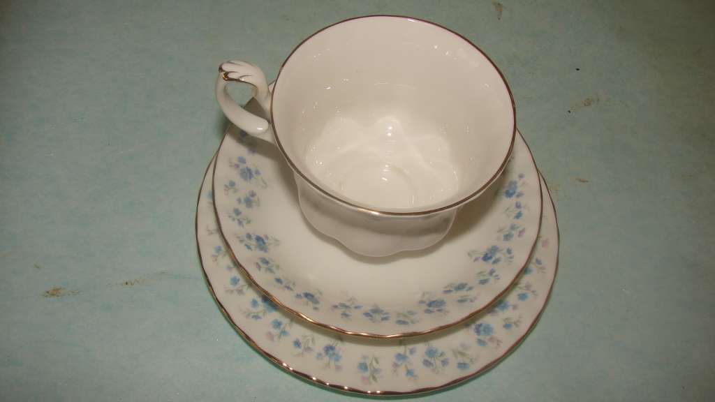 Royal Albert Memory Lane Trio