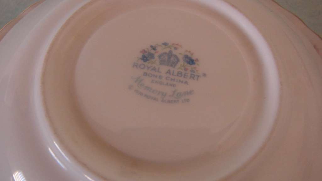 Royal Albert Memory Lane Trio