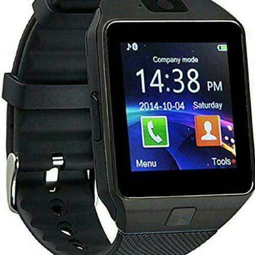 High Quality watch phone plus FREE spare battery. Free delivery for bulk purchases!