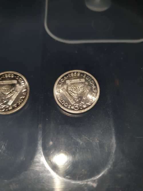 VERY SCARCE IN THIS CONDITION -  1959 3D BRILLIANT UNC - 50 AVAILABLE