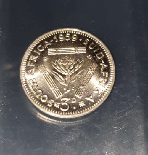 VERY SCARCE IN THIS CONDITION -  1959 3D BRILLIANT UNC - 50 AVAILABLE