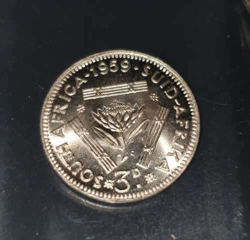 VERY SCARCE IN THIS CONDITION -  1959 3D BRILLIANT UNC - 50 AVAILABLE