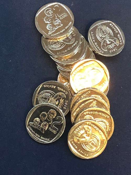 BRAND NEW - 2019 COMMEMORATIVE CHILDREN'S  R2 IS HERE. BRILLIANT UNC FROM SEALED BAGS