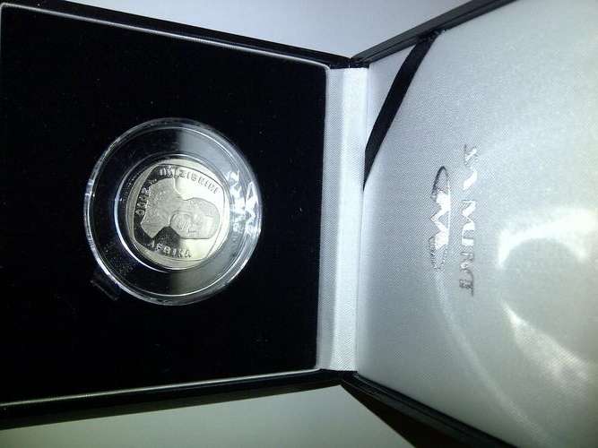 2000 Mandela R5 Coins PF / PL In  SA MINT Display Box - Very Scarce Coin Ungraded