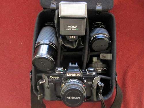 Minolta X-700 MPS,with 4x Lenses,Flash and Bag"Perfect Student Set Up"