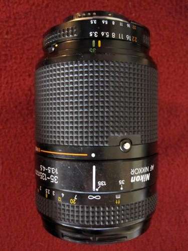 Nikon AF Nikkor 35-135mm Macro Zoom f3,5-4,5"Wide angle to Portrait"