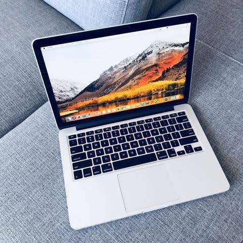 Apple MacBook Pro 13 Retina Display! 256GB, 8GB Ram! Miss It Miss Out!!
