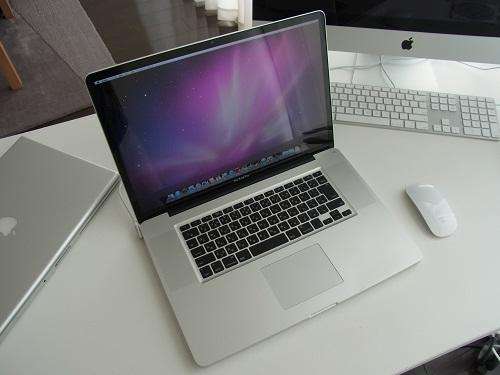 Apple Macbook Pro 13" Core i5 With 8GB Ram Thunderbolt Like New. Giveaway Price