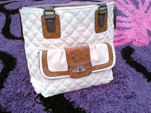 Guess Bucket Tote Bag Ivory 100% Genuine 7 Day Money Back Guarantee!!