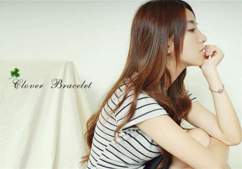 ***ELEGANT*** GENUINE Austrian Cubic Zirconia Luxury Lucky Clover Bracelet **FREE VELVET POUCH