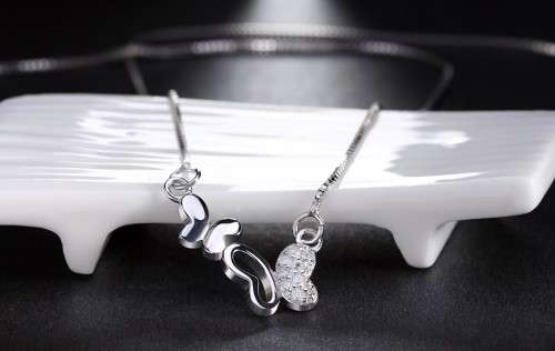 Double Butterfly Necklace Luxury AAA Austria Crystal and Platinum Plated **FREE VELVET POUCH