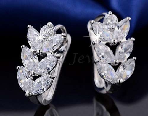 Platinum Plated Cubic Zirconia Stud Earrings **FREE VELVET POUCH