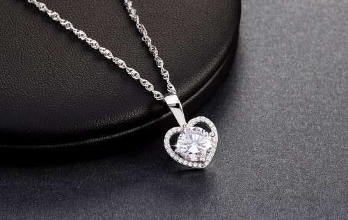 Elegant Platinum Plated 2ct Round Cut Cubic Zirconia Heart Shape Pendant Necklace**FREE VELVET POUCH