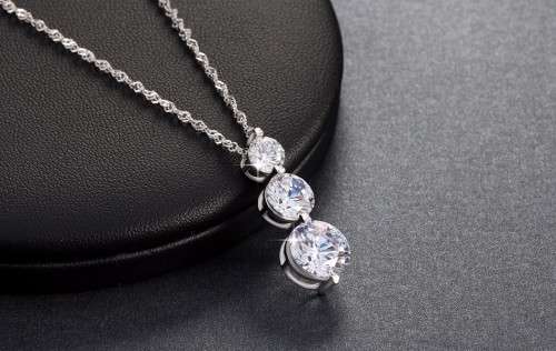 Charming Platinum Plated Round Cut 4ct Cubic Zirconia Pendant Necklace **FREE VELVET POUCH
