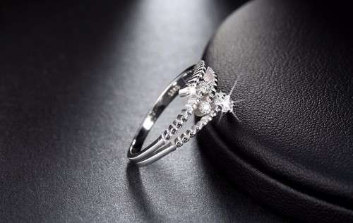 Elegant 925 Sterling Silver with Cubic Zirconia Resizable Ring **FREE VELVET POUCH