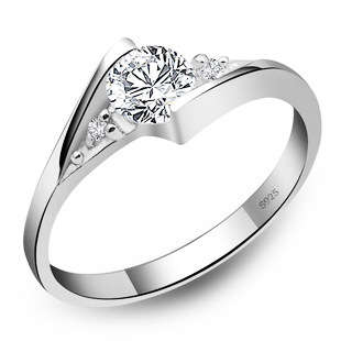 **ELEGANT** .9 Carat GENUINE Austrian Crystal Luxury 925 Silver Ring- STOCK ON HAND **FREE BOX** S7