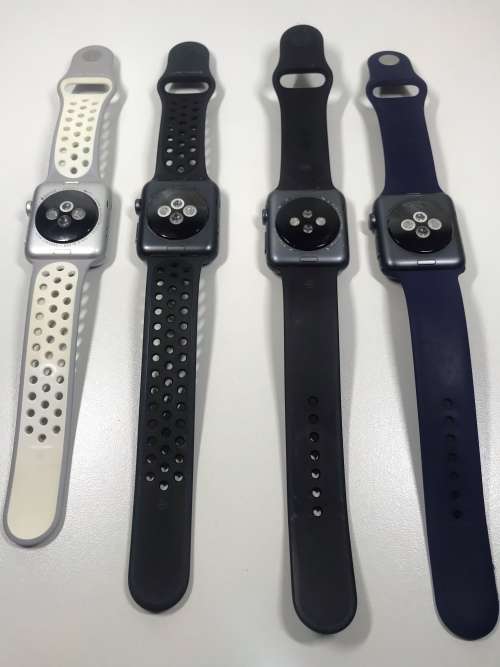 4x MENS APPLE  WATCH SERIES 2 ****FOR SPARES ****