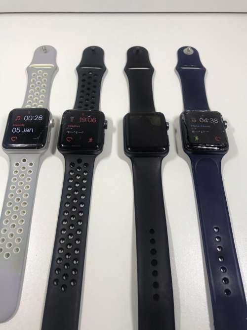 4x MENS APPLE  WATCH SERIES 2 ****FOR SPARES ****