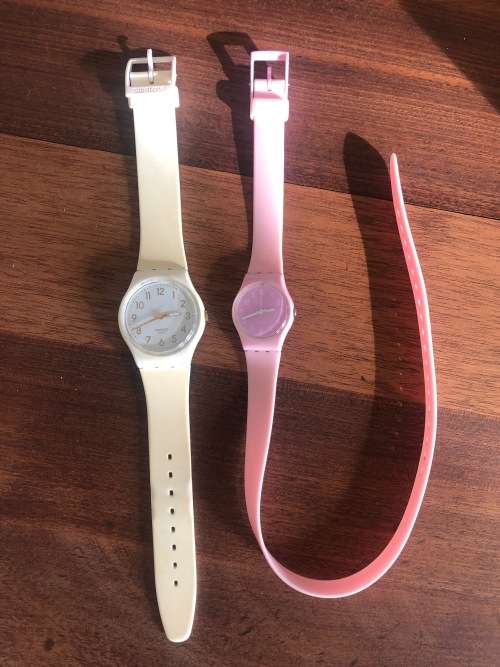 RARE LADIES SWATCH WATCH  IN WORKING ORDER