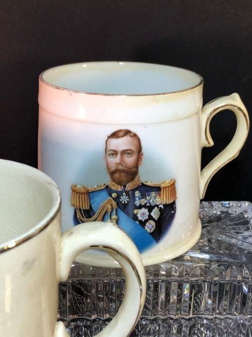 A VARIETY OF ROYAL CORONATION PORCELAIN FROM MEAKIN, DOULTON, PARAGON CHINA