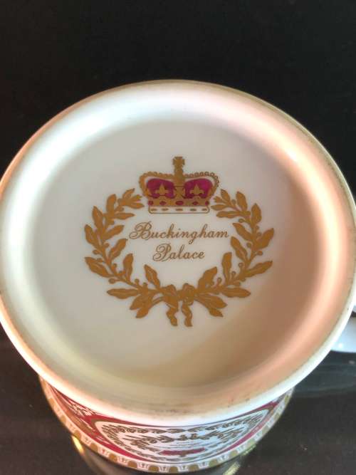 A VARIETY OF ROYAL CORONATION PORCELAIN FROM MEAKIN, DOULTON, PARAGON CHINA