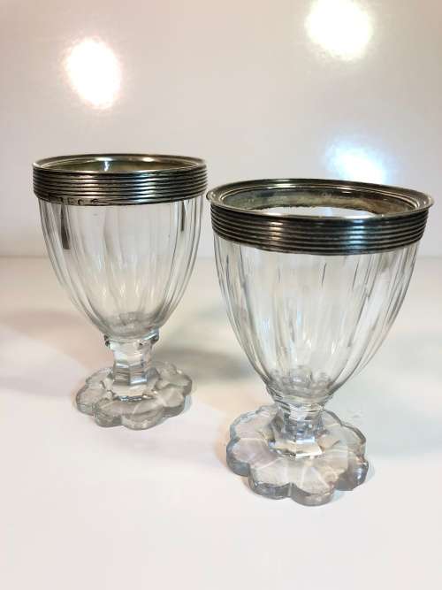 A PAIR OF GEORGIAN RUMMER GLASSES WITH STERLING SILVER RIMS. PLS READ CONDITION REPORT