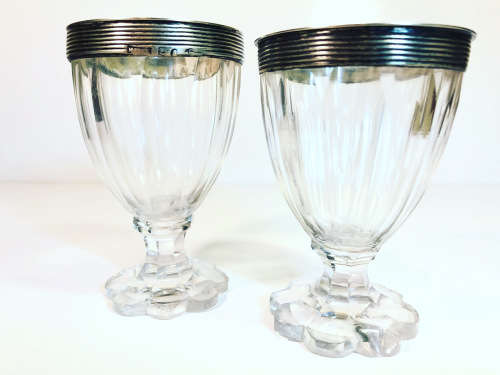 A PAIR OF GEORGIAN RUMMER GLASSES WITH STERLING SILVER RIMS. PLS READ CONDITION REPORT