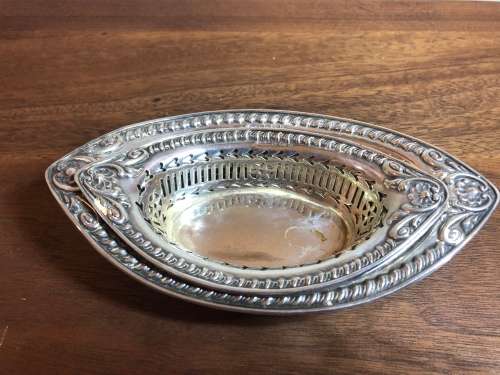 A TRIO OF  EDWARDIAN STERLING SILVER BONBON DISHES CIRCA 1906