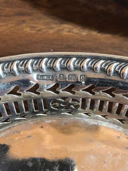 A TRIO OF  EDWARDIAN STERLING SILVER BONBON DISHES CIRCA 1906
