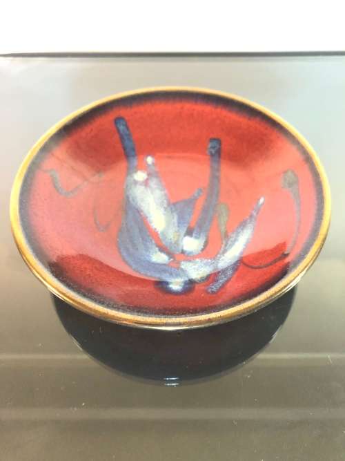 A PLATE BY AUSTRALIAN STUDIO POTTER JOHN EAGLE