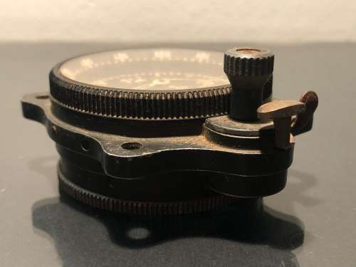 A GERMAN WW2 JUNGHANS J30BZ AIRCRAFT CLOCK ( NON WORKING)