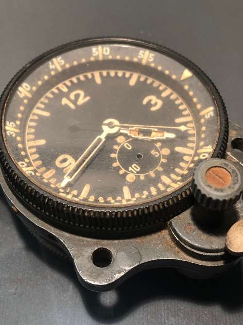 A GERMAN WW2 JUNGHANS J30BZ AIRCRAFT CLOCK ( NON WORKING)