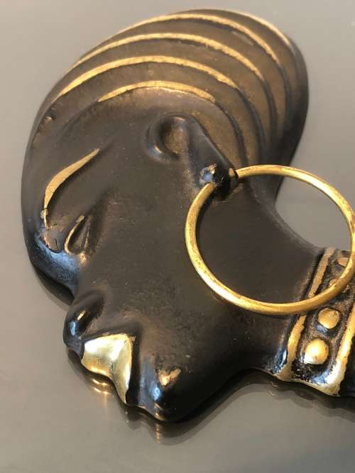 A MID CENTURY BRONZE PLAQUE FROM RICHARD ROHAC (1906 -1956)