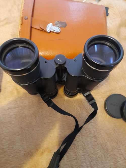 COLLECTION OF 2 VINTAGE ASAHI PENTAX  BINOCULARS IN WORKING ORDER
