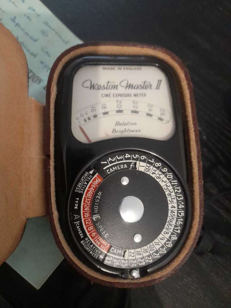 Vintage film camera  as is bargain box