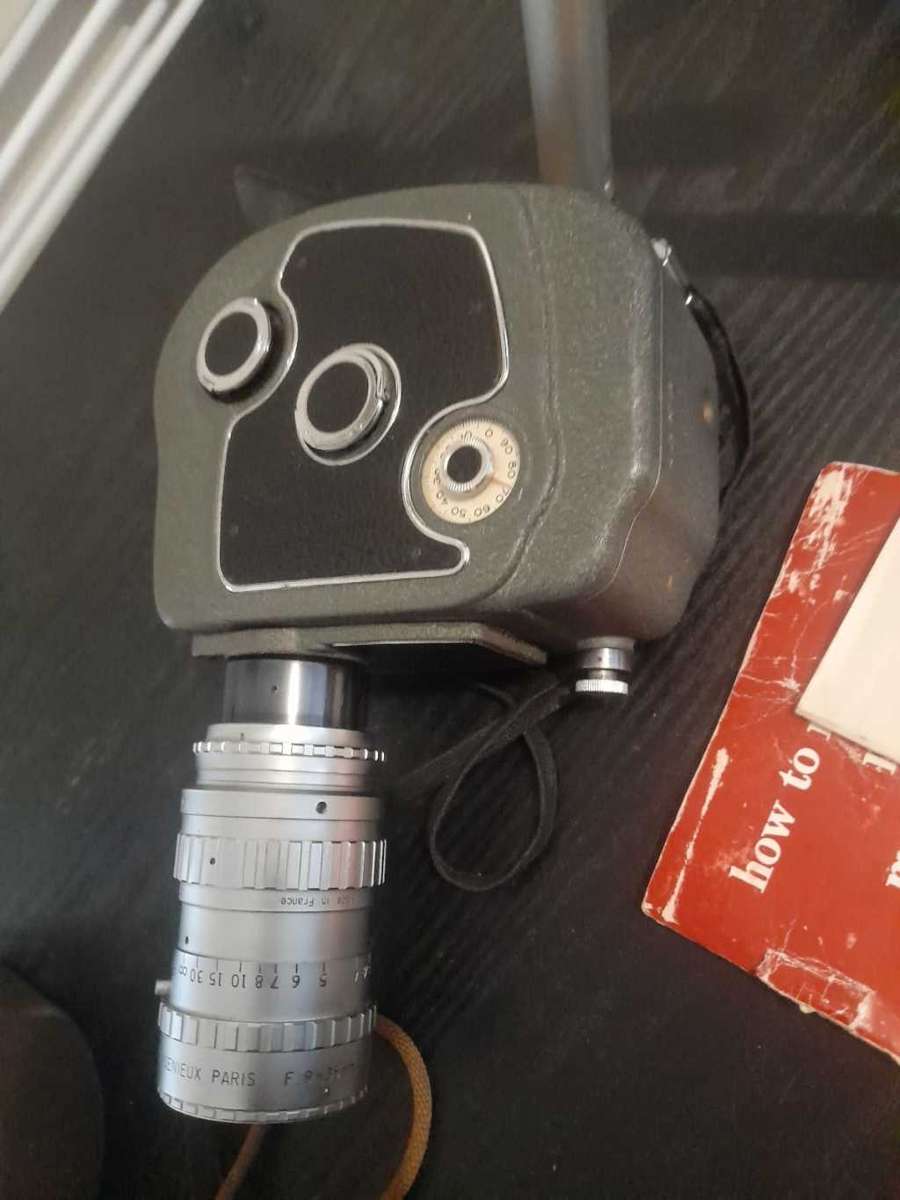 Vintage film camera  as is bargain box