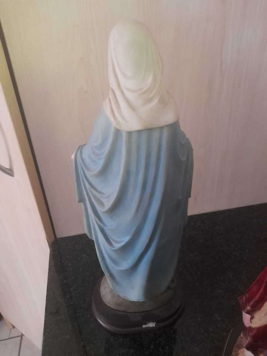 Two 30cm Florentine Collectors items. Sacred Heart of Jesus Statue and Our Lady of Grace from the
