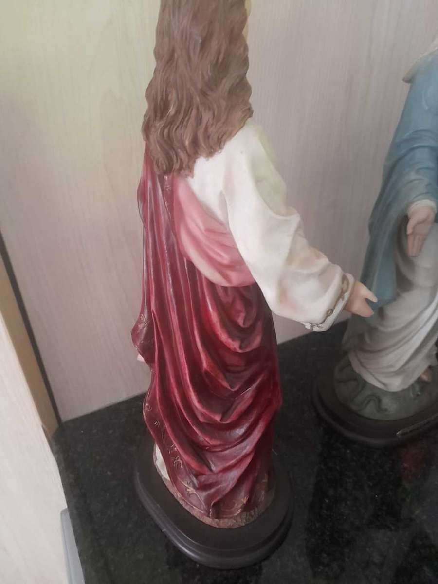 Two 30cm Florentine Collectors items. Sacred Heart of Jesus Statue and Our Lady of Grace from the