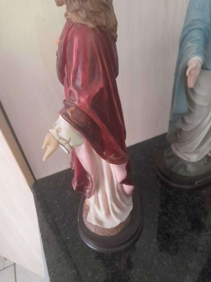 Two 30cm Florentine Collectors items. Sacred Heart of Jesus Statue and Our Lady of Grace from the