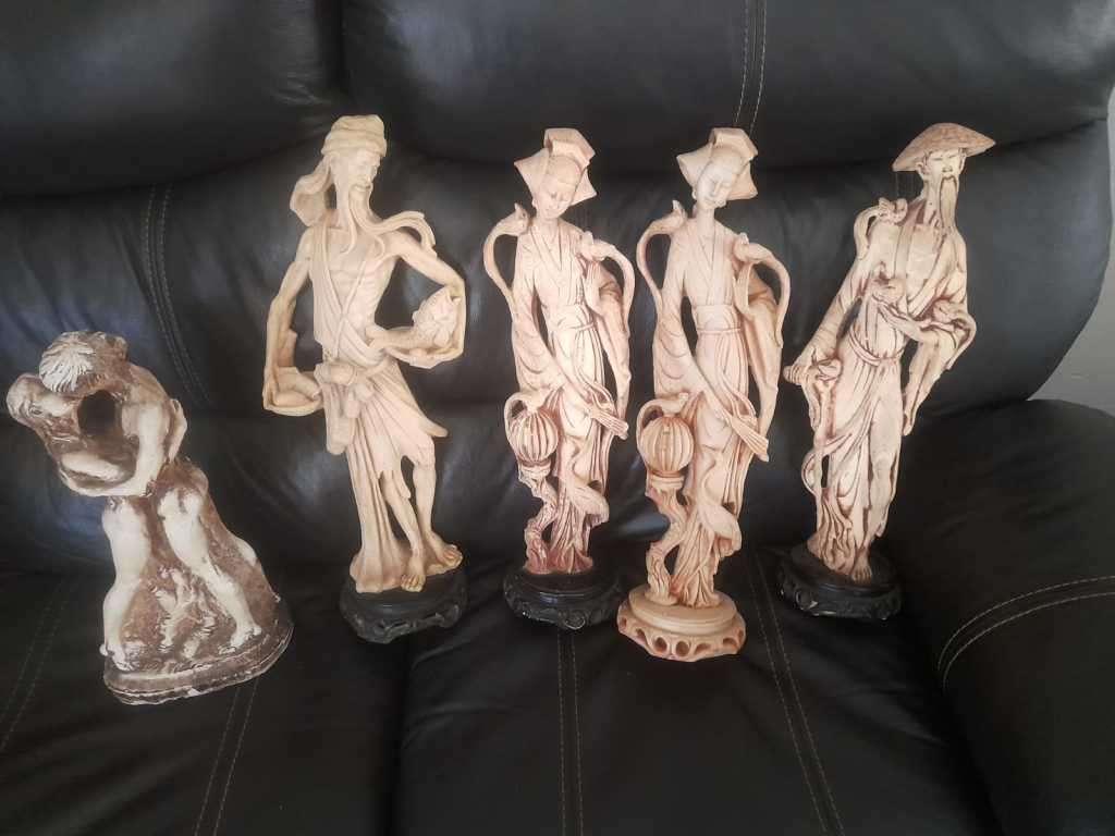 4 Large Figurine - Chinese  - Lots of detail - Height - 48cm and one 40cm sell as a lot