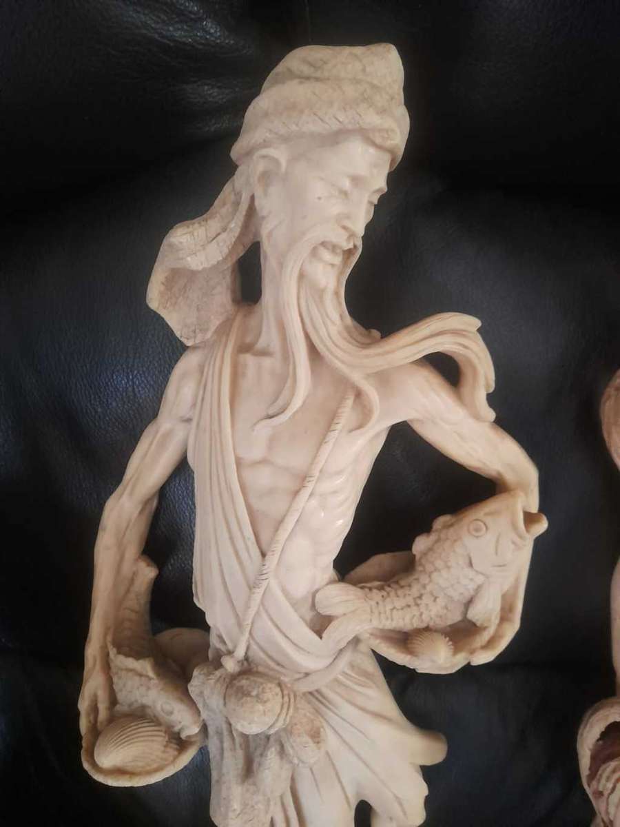 4 Large Figurine - Chinese  - Lots of detail - Height - 48cm and one 40cm sell as a lot