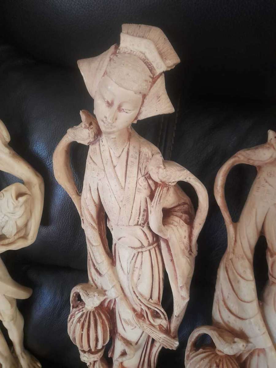 4 Large Figurine - Chinese  - Lots of detail - Height - 48cm and one 40cm sell as a lot